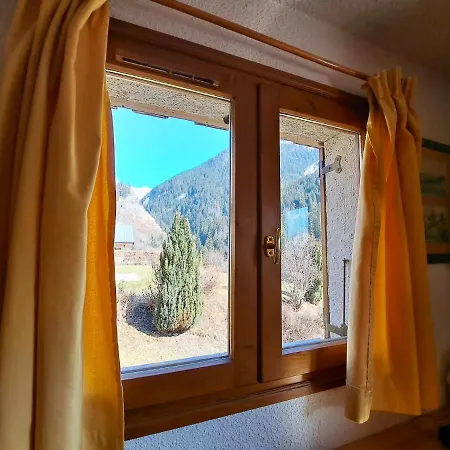 Chalet Chalet De 4 Chambres Avec Jardin Amenage Et Wifi A Champagny En Vanoise A 1 Km Des Pistes La Plagne
